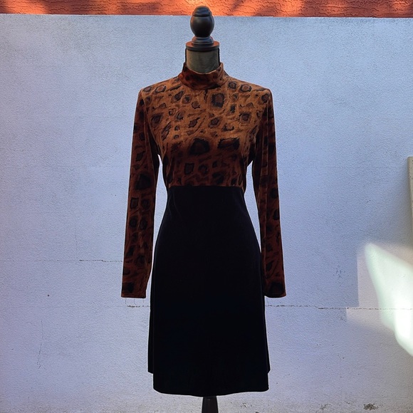 Carol Escritor Dresses & Skirts - Vintage Velvet Dress